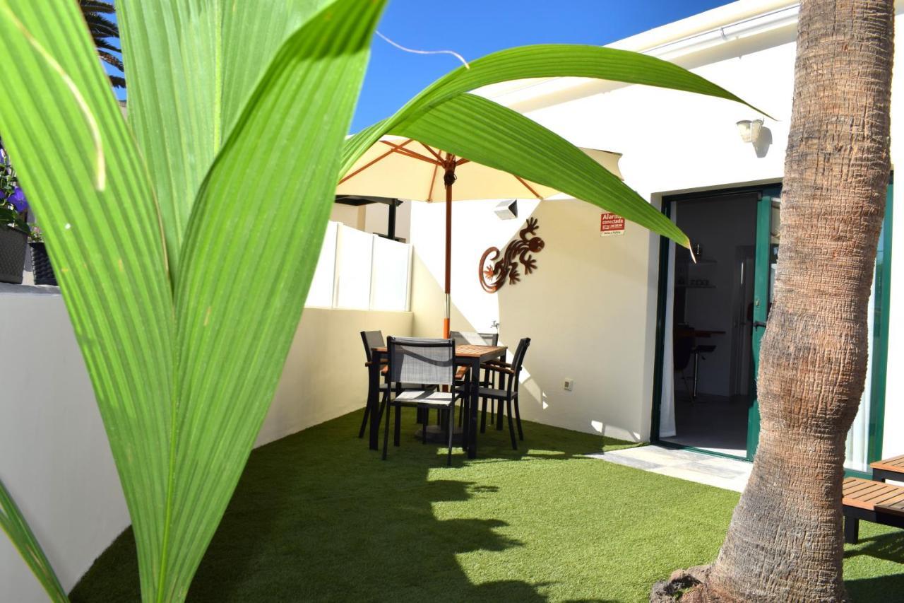 La Palmera: Beachfront With Pool View