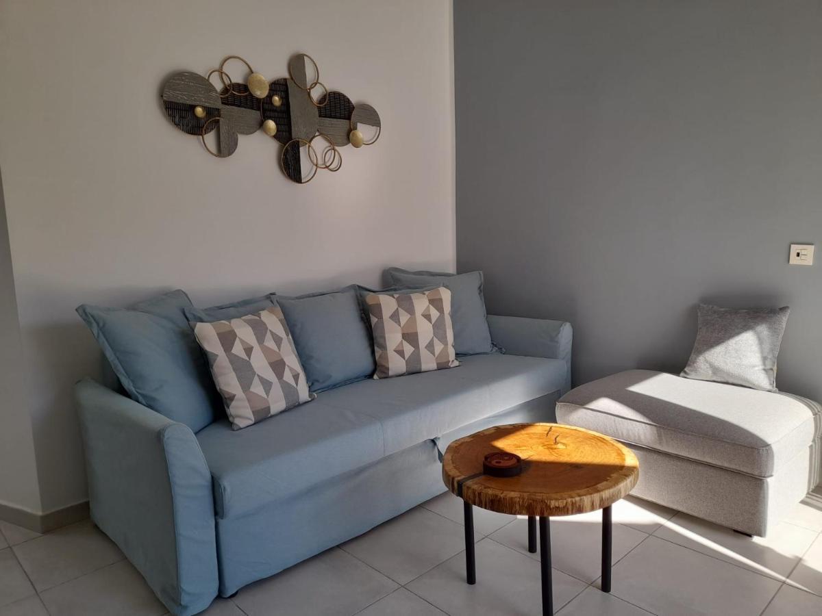Apartment La Palmera: Beachfront With Pool View Costa Teguise