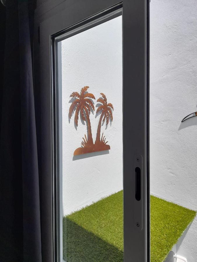 La Palmera: Beachfront With Pool View *