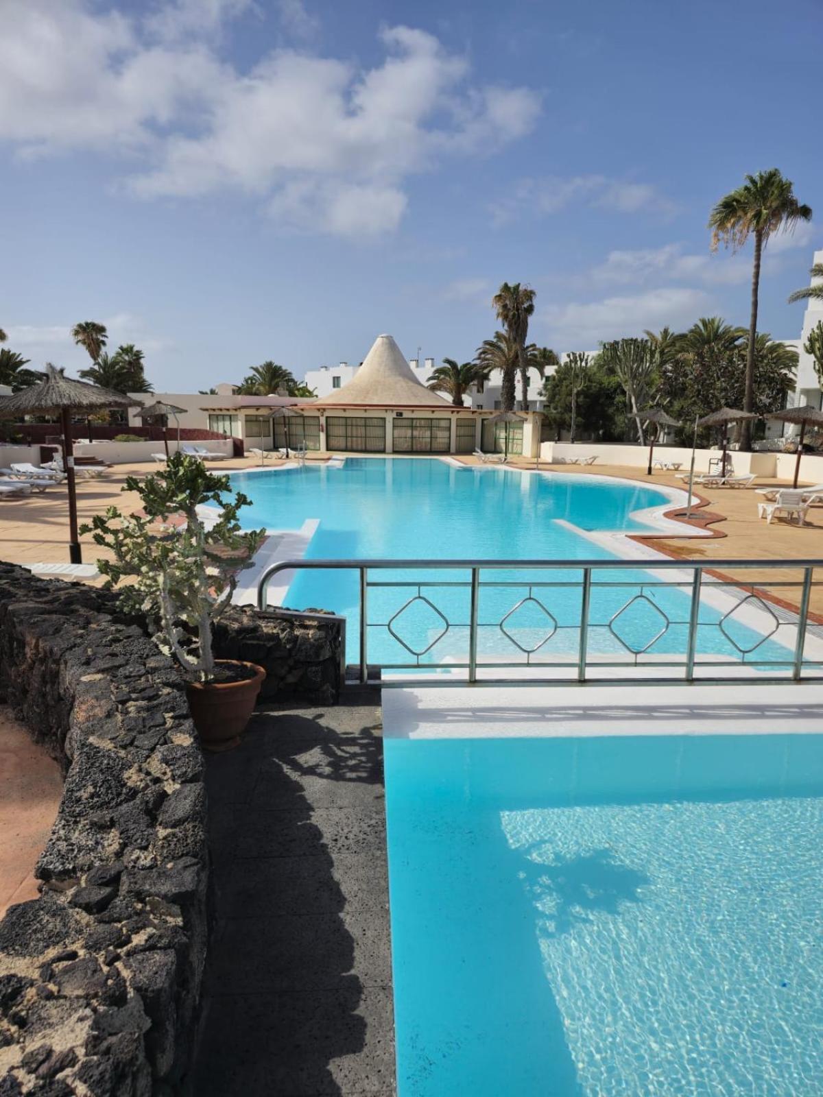 La Palmera: Beachfront With Pool View * Costa Teguise